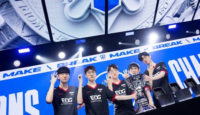 作和年轻球 作和年轻球