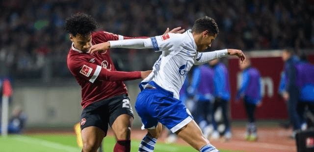 坐鎮安菲爾 坐鎮安菲爾